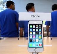 Image result for Do Apple stores still sell iPhone 5?