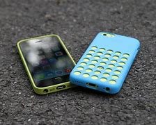 Image result for Raw Vs. iPhone 5S 5C Drop Test