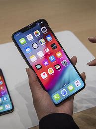 Image result for Samsung A40 vs iPhone XS
