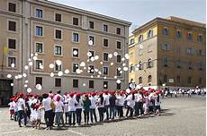 cortile dei gentili il cortile dei gentili 500 bambini da papa francesco cortile dei gentili il cortile dei gentili 500 bambini da papa francesco