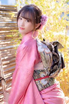 Miya Mamiya                   Japanese Kimono Beauty | 美しいアジア人女性, アジアの女性, 着物 女性