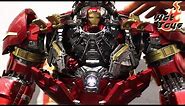 [First Look] 1/6 Ironman MK43 Inside HULKBUSTER by HOT TOYS
