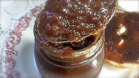 Old-Fashioned Apple Butter Recipe: How to make the best homemade apple butter in your Slow-Cooker!