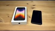 Unboxed : Apple iPhone SE 256 GB (2022, Midnight) + First Boot-Up