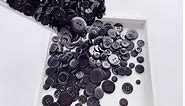 405 PCS Resin Black Buttons Assorted Sizes(Large Medium Small) Decorative Button with Storage Box Scrapbooking DIY Craft 2 and 4 Holes Sewing Gift Set