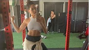 Nikki Bella A strong women and a fit mom - Home workout