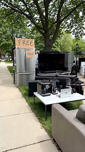 Dumpster diving king 👑 Refrigerator, flat-screen TV, monitor, coffee machine, espresso maker, coffee grinder, table, small side table, sofa couch, speaker, electronic accessories, free sign board #dumpsterdiving #trashfinds #trash2treasure #curbsidefinds #thriftfinds #rescueandreuse #zerowaste #reuse #upcycling #declutterfinds #ai | Mystery Dump USA