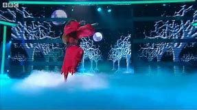 Noel Fielding does "Wuthering Heights" - Let's Dance for Comic Relief 2011 Show 2 - BBC One