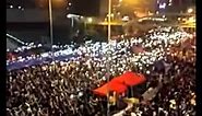 海阔天空: #HongKong protesters sing on streets