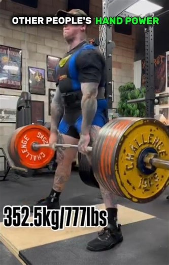 Others Hand Strength vs 💪🔥 This Guy – Real Grip Power Comparison!
