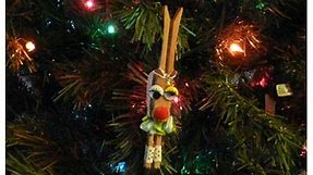 Easy Clothespin Reindeer Ornaments: A Christmas Craft to Do With Kids
