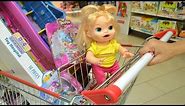 La Muñeca Baby Alive Sara va con su Mami a la Juguetería y quiere Comprar Todo!!! TotoyKids
