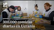 Las cocinas de José Andrés alcanzan los 300.000 menús diarios en Ucrania | EL PAÍS