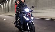 Piaggio Medley 150 Scooter - Virtual Tour and Test Ride