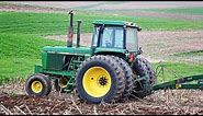 Chisel Plowing - John Deere 4440