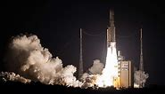 Ariane-5 : les images du dernier vol de la fusée française