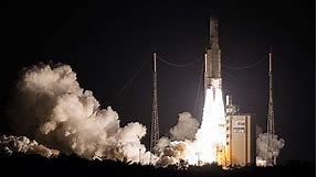 Ariane-5 : les images du dernier vol de la fusée française