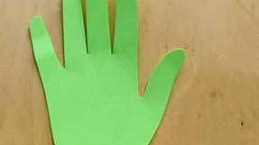 Apple Handprint - such a cute craft for fall or back to school!