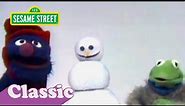 Kermit and Grover Build a Snowman | Sesame Street Classic