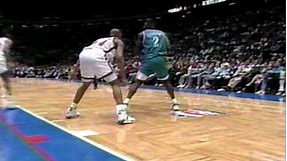 PF Battle - Derrick Coleman vs Larry Johnson! Hornets @ Nets 1993