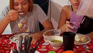 Así son las familias comiendo en la mesa Pt.2 🥘🤣 @lafamiliarecocha (Sigueme para más videos)✨ Instagram: Alexatorrex