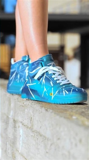 😳 👟 5 Crazy Shoe Styling Hacks Girls Will Love! 🤯 #shorts #fashion #viral