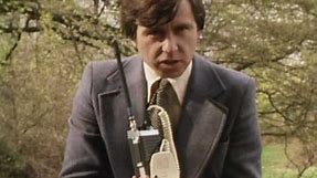 Tomorrow's World: Mobile Phone 13 September 1979 - BBC