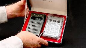 Sony "Super Sensitive" vintage 1962 transistor radio unboxing - collectornet.net