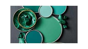 Here's How to Bring the Gorgeous Emerald Green Trend into Your Home