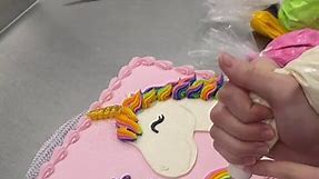 Love Unicorn Cakes!!🦄🌈 #cakedecorator #unicorncake #rainbowcake #cakedecorating #unicorncakes