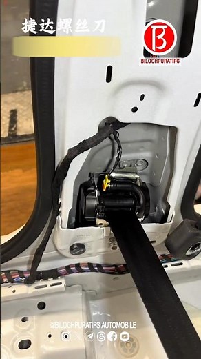 Install the height adjuster on the B-pillar