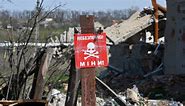 VIDÉO - Guerre en Ukraine : une surface grande comme six fois la Belgique serait minée