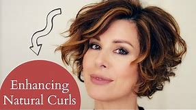 HOW TO STYLE LAYERED, SHORT NATURAL CURLY HAIR | Dominique Sachse