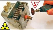 What's inside a microwave oven magnetron
