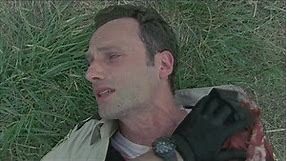 TWD S01E01 - Rick Gets Shot