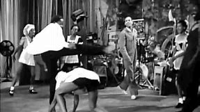 Hellzapoppin' (1941) - Whitey's Lindy Hoppers w/ Dancers' Names - Harlem Congaroos
