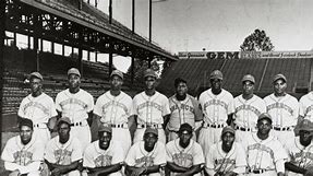 Jackie Robinson played for Kansas City Monarchs before MLB debut