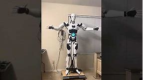 Inmoov full body robot demo with speech and gestures presentation