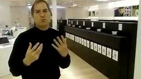 Apple - Steve Jobs introduces the first Apple Store Retail 2001