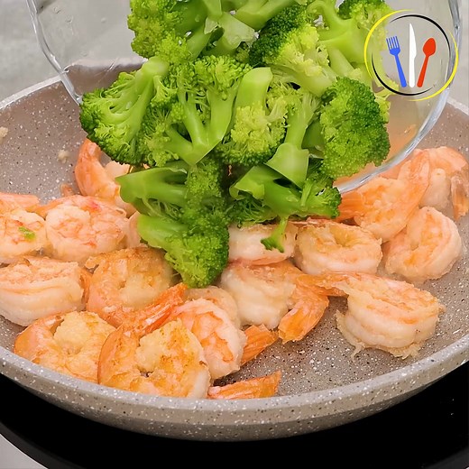 Une combinaison parfaite ! Brocoli aux crevettes! Pourquoi n'y ai-je pas pensé avant | De Bonnes Recettes Ici