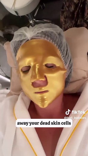 Glow up, Bali style & say hello to @Cocoon Medical Spa , Bali’s most awarded beauty clinic, now with 3 stunning locations ~ Legian, Ubud & their brand-new clinic in Nusa Dua🌟🧖🏽‍♀️ Whether you’re after a skin refresh, an anti-aging boost, or some deep detox, Cocoon Medical has got ALL the treatments to keep you looking & feeling your best 💅🏽🤩 What’s on the beauty menu? 💉Anti-Aging Wonders – Botox, fillers & skin boosters to rewind the clock ✨Glowing Skin Goals – 3D facial lasers, PRP facia