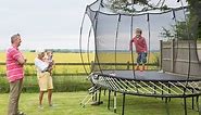 Trampoline review! Springfree 092 Large Oval