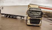 Volvo Trucks - Demonstration of the unique technology Volvo Dynamic Steering