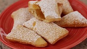 How To Make Sopaipillas - Mexican Pastry Dessert With Honey | Rockin Robin Cooks