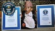 The Smallest Man Alive? - Guinness World Records