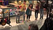 Austin and Ally - Seaseon 4 Episode 2 - Curtain Call