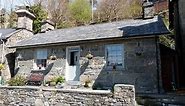 Luxury Cottage for 2 in a lovely Snowdonia village
