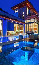 Luxury Homes With Pools