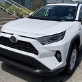 2019 Toyota RAV4 XLE White