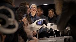 Vision Pro Launch Day at NYC Apple Store (Tim Cook Meets Fans!) | Haystack News